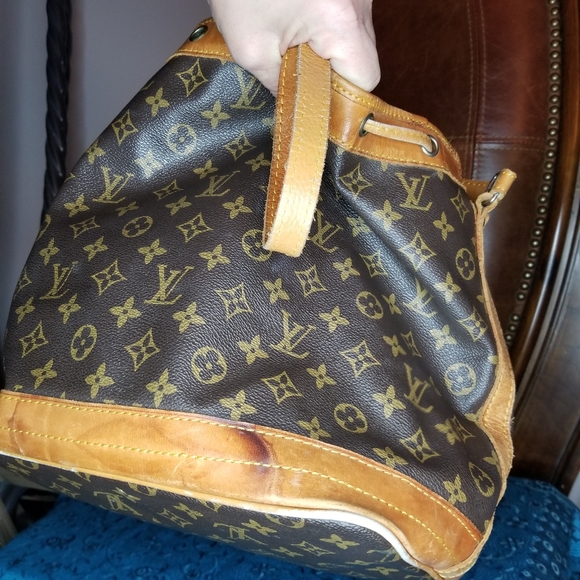 Vintage Louis Vuitton Purse - Picture 15 of 15